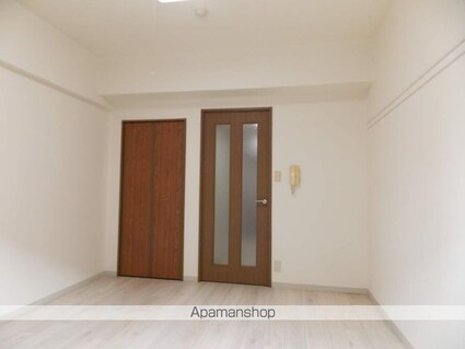 マ・メゾン小牧原　北館[1K/24m2]のリビング・居間