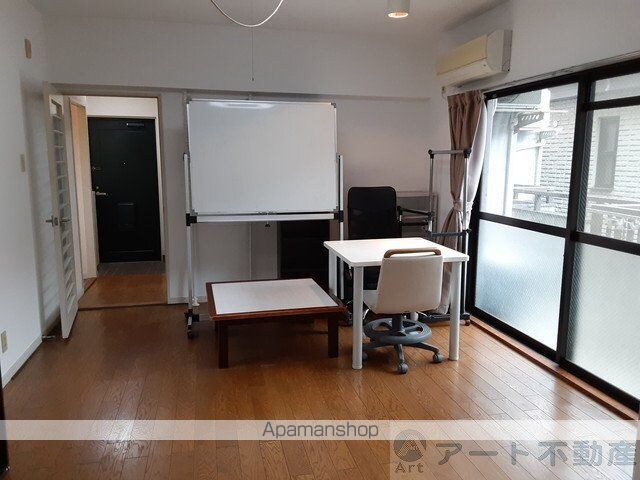 ＦＯＵＮＴＡＩＮ[3LDK/59.4m2]のリビング・居間