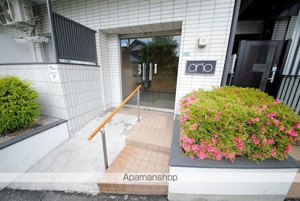 ブリリアン・メゾン・オノ[1R/15.15m2]のエントランス