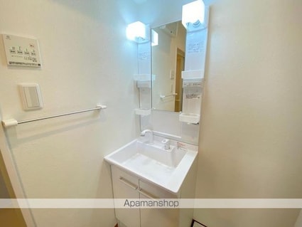 香川県高松市通町[1LDK/30.6m2]の洗面所