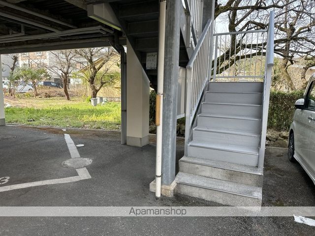 ハイツMの玄関写真