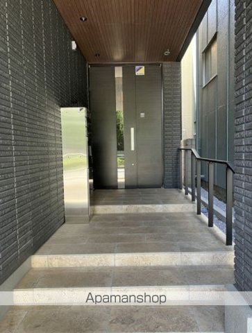 デュオグランドメゾン24の玄関写真