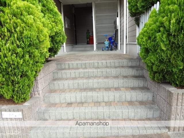 アンティーム A棟の玄関写真