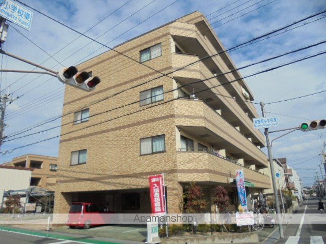 レカレクションの外観写真