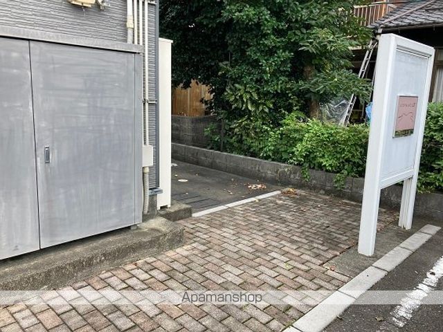 レオパレス川部の玄関写真