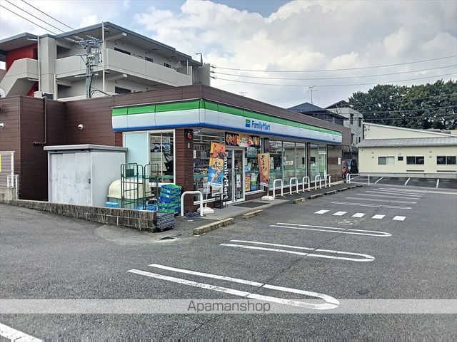 ル・ミエール上の山の周辺写真