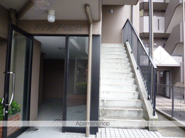メゾンアイビスの玄関写真