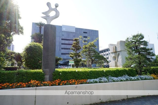 ザ　クレスト元浜[1LDK/53.2m2]の周辺8