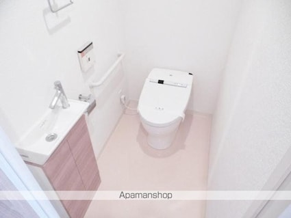 Ｂｒｉｌｌｉａ　ｉｓｔ　三軒茶屋　ブラッサムテラス[1LDK/64.4m2]のトイレ