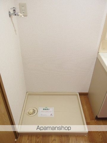 エレガントハイム岩松北の内装写真