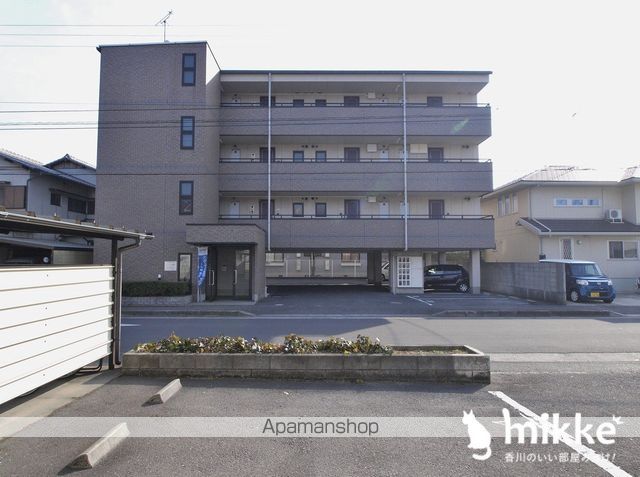 グランツ屋島IIIの外観写真
