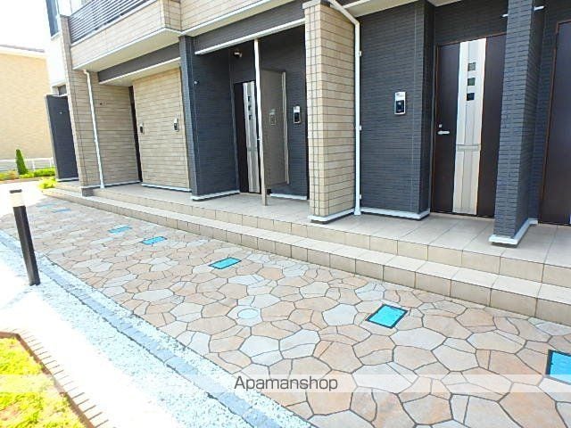 名鉄小牧線 小牧駅 徒歩18分 3階建 築14年の玄関写真