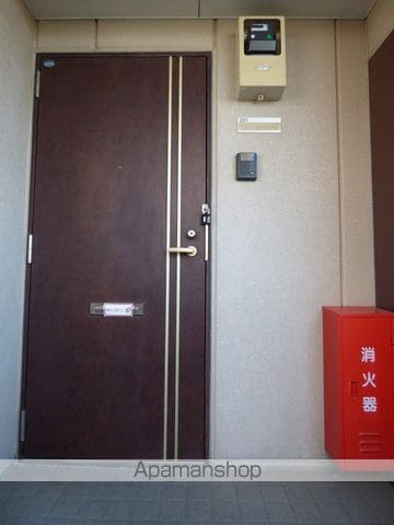 グランセレッソ弐番館の玄関写真