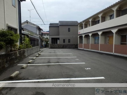 クレセント[1K/19.95m2]の駐車場