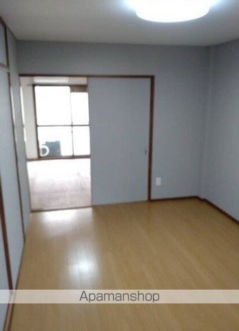 西林マンションの内装写真
