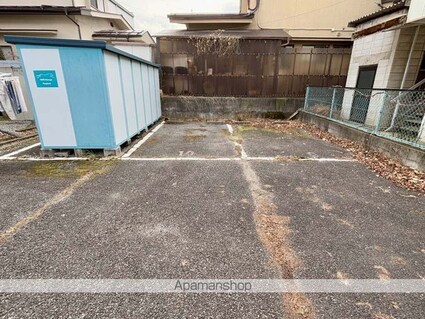 レオパレスグリーンヒル塩尻[1K/23.18m2]の駐車場2