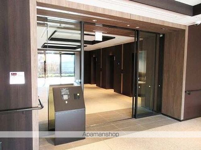 プラウドタワー平井の玄関写真