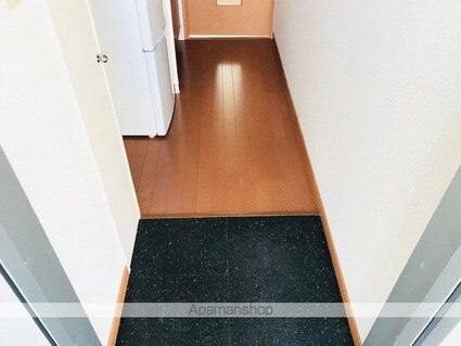 レオパレスＳＵＮＲＩＳＥ南新木[1K/23.18m2]の玄関