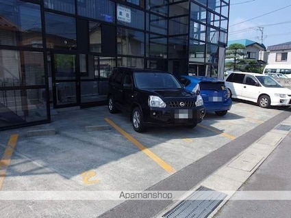 泉荘[2DK/46.37m2]の駐車場
