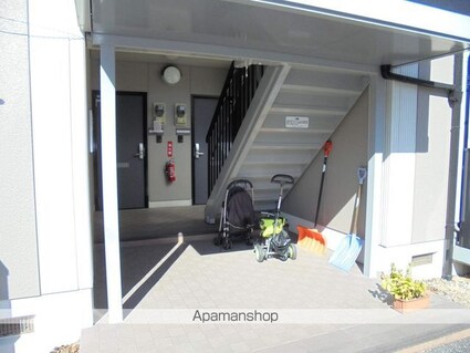 フレグランス・ヴェルジェＣＤ[3K/54.57m2]の共用部1