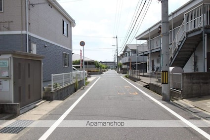 ハイブリッヂハピネスＢ[2LDK/64.43m2]の周辺2