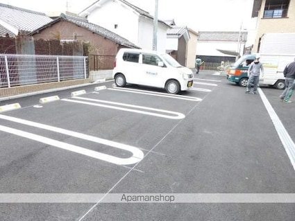 レイクパレット[2LDK/66.73m2]の駐車場
