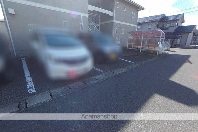 カルティエIIのその他写真
