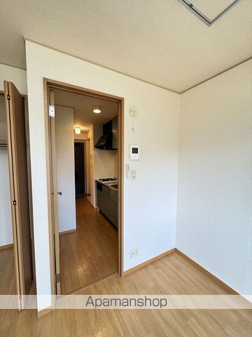 CRESTの内装写真