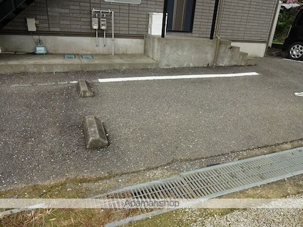 ＴＣツイン[2DK/47.19m2]の駐車場