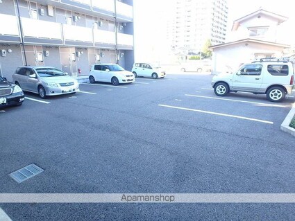 レオパレス庄内[1K/20.81m2]の駐車場2