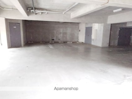 松原マンション[2K/37.23m2]の駐車場1