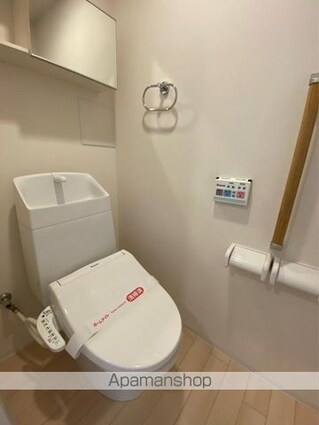 ラティール．Ⅴ　[1K/30.6m2]のトイレ