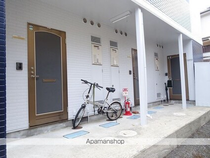 プチメゾンⅡ[1K/25m2]のエントランス