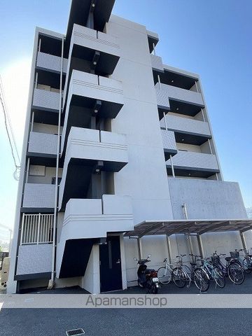 Saint-Hurstの外観写真