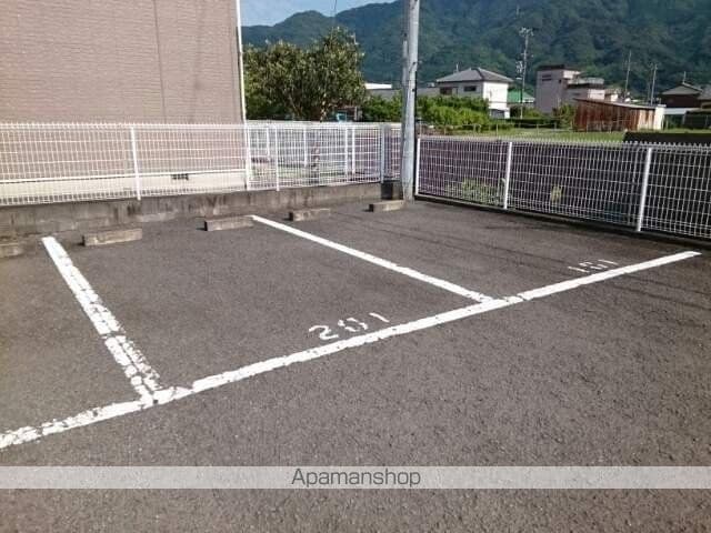 あすこっと[2DK/46.13m2]の駐車場2