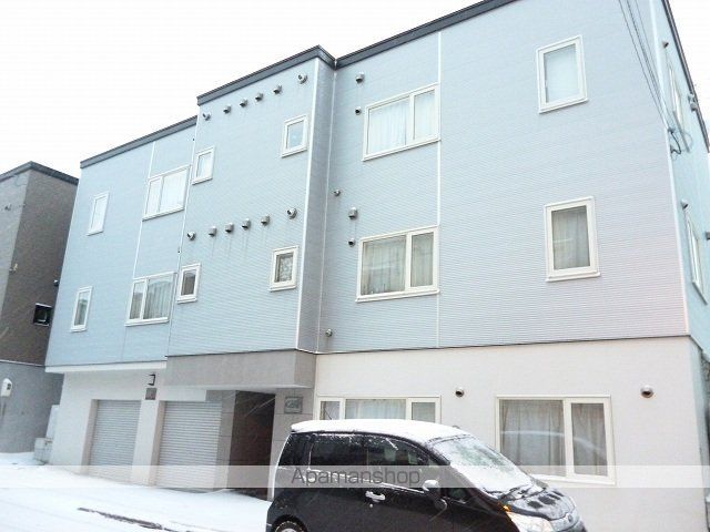 札幌市東豊線 新道東駅 徒歩5分 3階建 築22年の外観写真