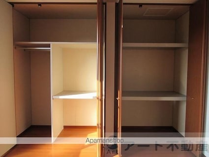 フレグランスいずみ南[2K/42.42m2]の収納