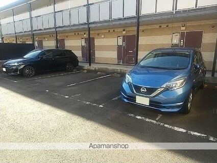 レオパレスアクシスⅡ[1K/19.87m2]の駐車場