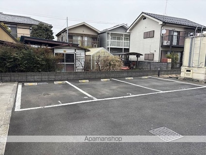 レオパレスレインボーステイツ[1K/20.81m2]の駐車場2