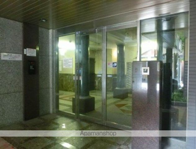 エステートモア警固本通りの玄関写真