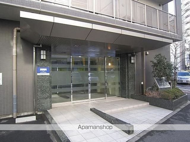 レジディア蒲田の玄関写真