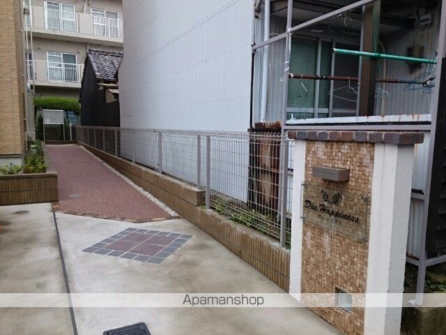 DUE HAPPINESSの玄関写真