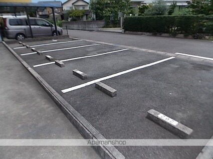 アレグリア　Ｔ．Ｉ[2DK/44.3m2]の駐車場