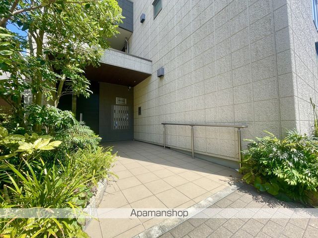 WITH GARDENの玄関写真