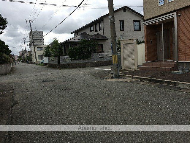 メゾン・ボニートの玄関写真