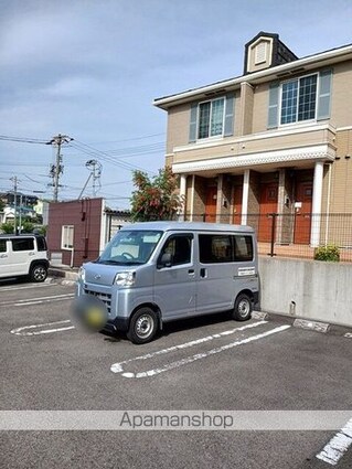 メゾン　アグリーアブル[1R/32.9m2]の駐車場