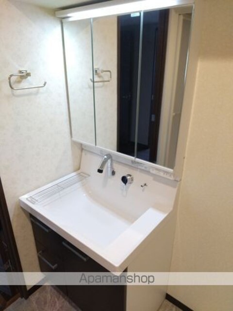 東京都中野区弥生町５丁目[1LDK/44.25m2]の洗面所