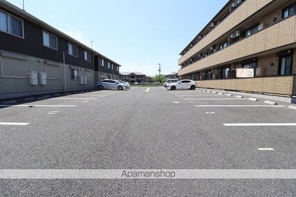 ディアマント　Ａ[1LDK/44.71m2]の駐車場2