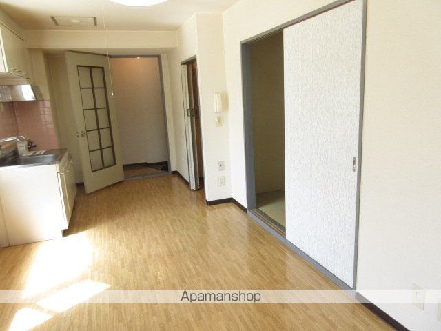 グラン市川の内装写真