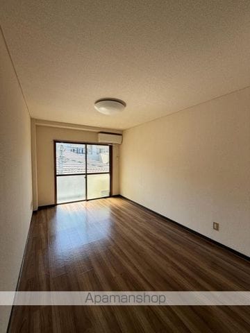 ハイツ亀岡の内装写真